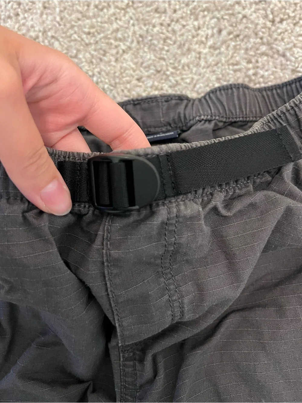 🔘GAP: Boy size L, charcoal shorts w/black belt accent & pockets preowned🔘